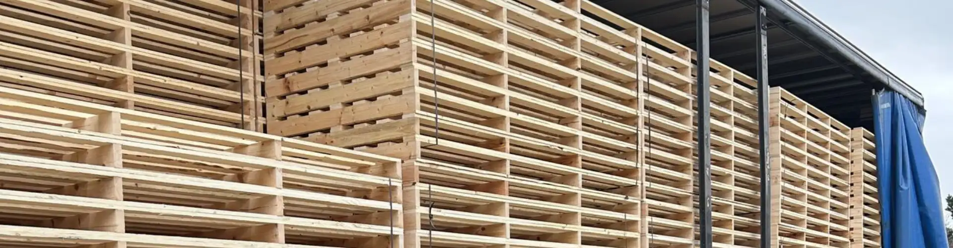 New 2 Way Pallets Delivered to Client in Lancashire